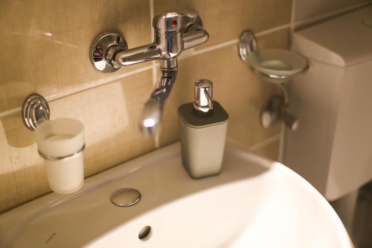 Studio Apartman Ld U Strogom Centru Novi Sad Eksteriør bilde
