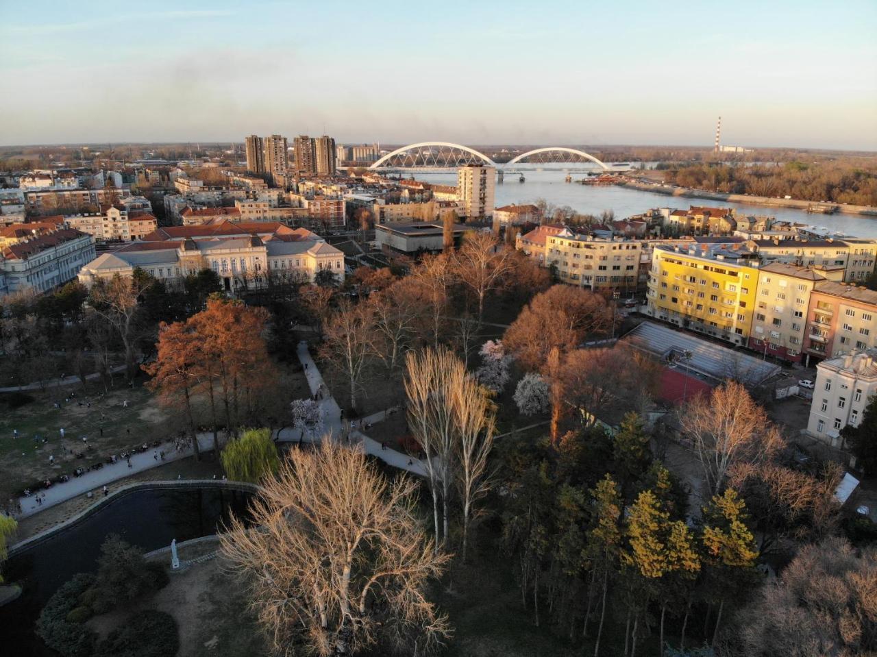 Studio Apartman Ld U Strogom Centru Novi Sad Eksteriør bilde